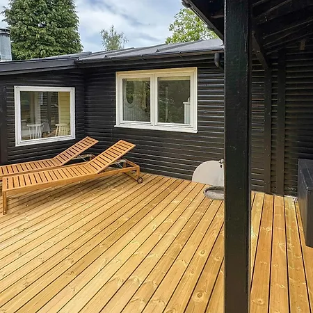 Summerhouse Close To Nature And 펜션 *