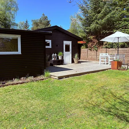 Summerhouse Close To Nature And Semesterbostad